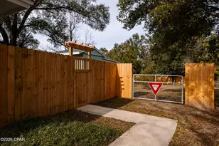 2094 Morven St, Chipley, FL 32428 - Photo 5