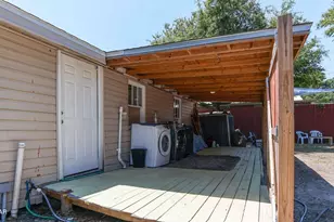 1424 W 11th St, Panama City, FL 32401 - Photo 11