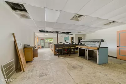 13712 Highway 77, Southport, FL 32409 - Photo 11