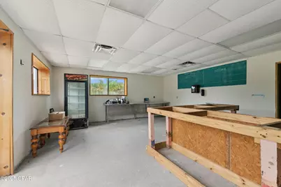 13712 Highway 77, Southport, FL 32409 - Photo 9