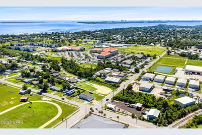 697 W 13th Street, Panama City, FL 32401 - Photo 11