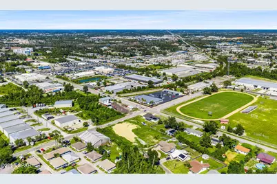 697 W 13th Street, Panama City, FL 32401 - Photo 5