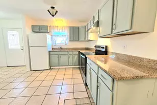 636 W Caladium Cir, Panama City Beach, FL 32413 - Photo 3