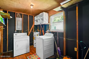 500 N 2nd St, Chipley, FL 32428 - Photo 17