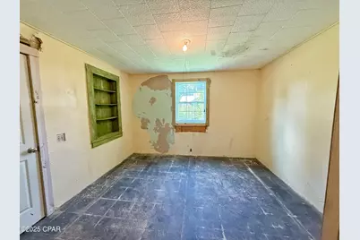 5491 Brown Street, Graceville, FL 32440 - Photo 9