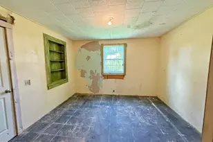 5491 Brown St, Graceville, FL 32440 - Photo 9