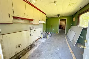 5491 Brown St, Graceville, FL 32440 - Photo 11