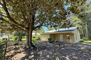 5491 Brown St, Graceville, FL 32440 - Photo 5