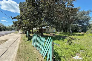 5491 Brown St, Graceville, FL 32440 - Photo 19