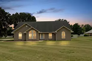 4527 Red Oak Trce, Marianna, FL 32446 - Photo 1