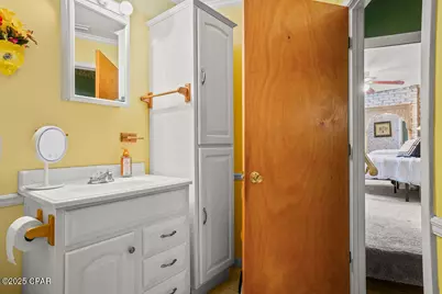 110 W Michigan Avenue, Bonifay, FL 32425 - Photo 11