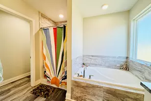 425 Shadecrest Dr, Panama City, FL 32404 - Photo 35