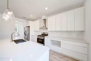 7213 N Lagoon Dr, Panama City, FL 32408 - Photo 11