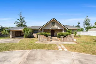 1803 E 9th St, Lynn Haven, FL 32444 - Photo 5