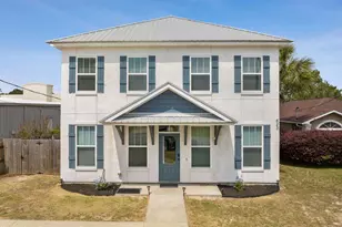 423 Sea Breeze Dr, Panama City Beach, FL 32413 - Photo 1