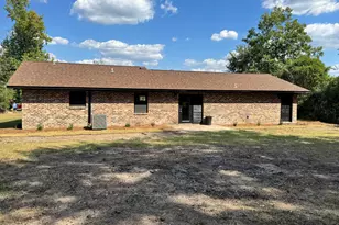 2933 Wildwood Cir, Marianna, FL 32448 - Photo 9