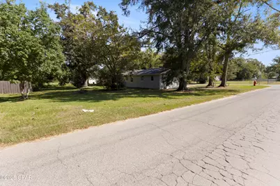 540 4th Street, Chipley, FL 32428 - Photo 21