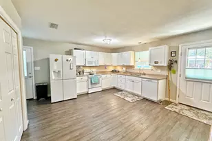 6589 Grand Oak Loop, Grand Ridge, FL 32442 - Photo 5