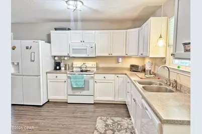 6589 Grand Oak Loop, Grand Ridge, FL 32442 - Photo 11