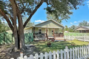 6589 Grand Oak Loop, Grand Ridge, FL 32442 - Photo 1