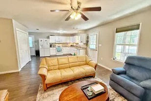 6589 Grand Oak Loop, Grand Ridge, FL 32442 - Photo 7