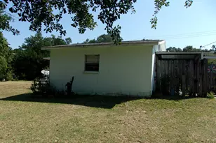 703 S Weeks St, Bonifay, FL 32425 - Photo 37