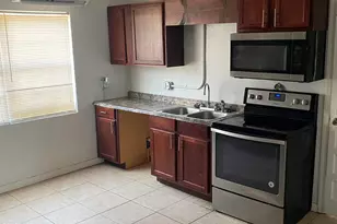 6920 Florida St, Grand Ridge, FL 32442 - Photo 15