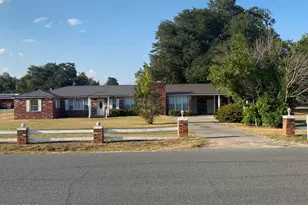 6920 Florida St, Grand Ridge, FL 32442 - Photo 3