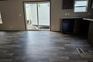 000 Apalachicola Ave, Alford, FL 32420 - Photo 13