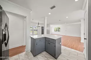 900 E 2nd Pl, Panama City, FL 32401 - Photo 7
