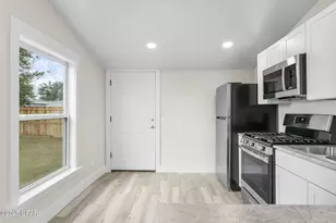 3733 E 9th St, Panama City, FL 32401 - Photo 17