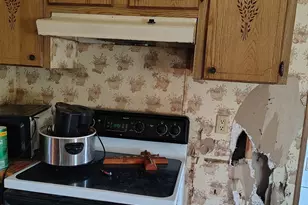 4529 Riverbend Rd, Marianna, FL 32448 - Photo 9