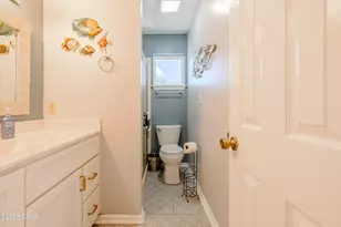 001 Dolphin Ln, Panama City Beach, FL 32408 - Photo 29