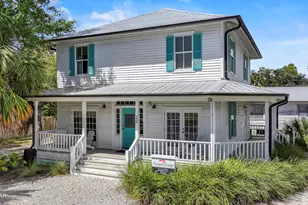 20 4th St, Apalachicola, FL 32320 - Photo 3