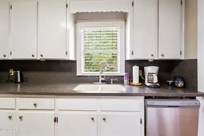 1102 8th Avenue, Graceville, FL 32440 - Photo 3