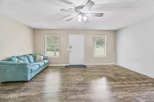 1395 S Weeks St, Bonifay, FL 32425 - Photo 3