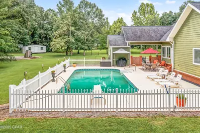 5924 Old U S Road, Malone, FL 32445 - Photo 7