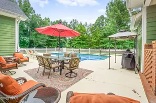 5924 Old U S Rd, Malone, FL 32445 - Photo 9