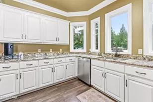 5924 Old U S Rd, Malone, FL 32445 - Photo 21