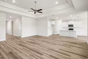 6470 Haskins Dr, Panama City, FL 32404 - Photo 9