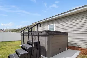 1303 E 8th St, Lynn Haven, FL 32444 - Photo 7