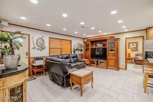 2706 Sapp Rd, Cottondale, FL 32431 - Photo 7