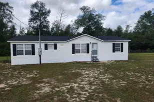 17446 Guilford Ct, Blountstown, FL 32424 - Photo 1
