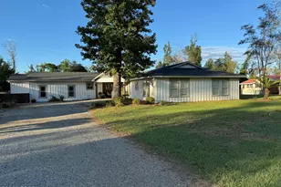 4384 Angela Dr, Marianna, FL 32446 - Photo 1