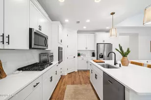 8794 Coral Reef Wy, Panama City Beach, FL 32413 - Photo 17