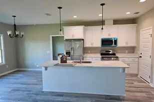 863 E 12th St, Lynn Haven, FL 32444 - Photo 11