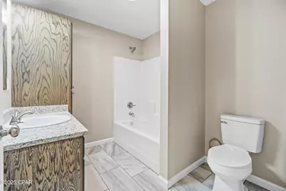 6667 Grande Oak Loop, Grand Ridge, FL 32442 - Photo 11