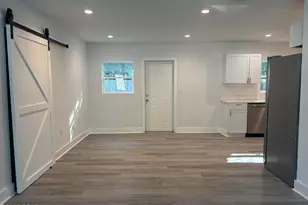 25 W Cooper Dr, Panama City, FL 32404 - Photo 5