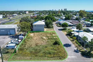 326 Lake Pl, Panama City Beach, FL 32413 - Photo 1