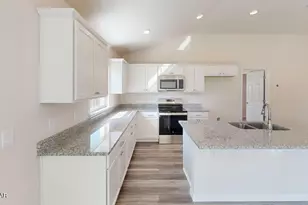 2387 Aquarius Dr, Chipley, FL 32428 - Photo 5